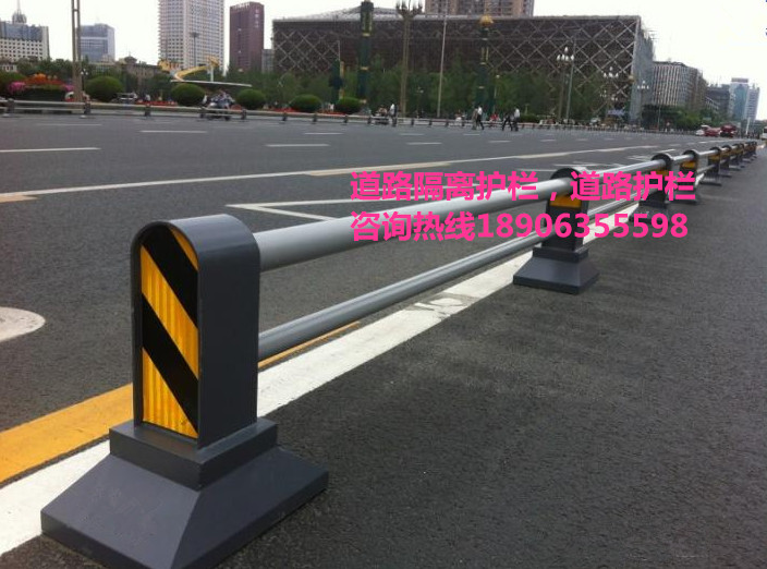 道路護欄，道路隔離柱，隔離墩